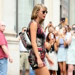 Taylor Swift Sexy Legs