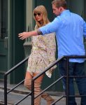 Taylor Swift Sexy Legs And Boots