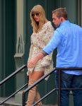 Taylor Swift Sexy Legs And Boots