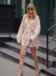 Taylor Swift Sexy Legs And Boots