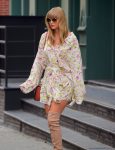 Taylor Swift Sexy Legs And Boots