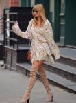 Taylor Swift Sexy Legs And Boots