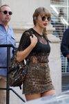Taylor Swift Sexy Legs And Upskirt