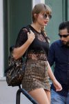 Taylor Swift Sexy Legs And Upskirt