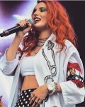 Bella Thorne On Stage