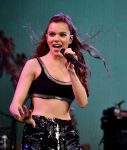 Haile Steinfeld Sexy On Stage