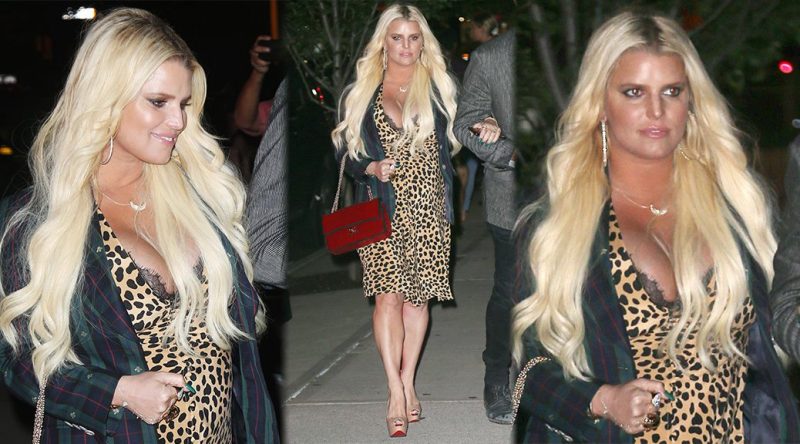 Jessica Simpson – Cleavage Candids in New York