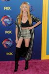 Katherine Mcnamara Sexy At Teen Choice Awards