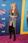 Katherine Mcnamara Sexy At Teen Choice Awards
