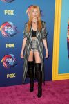 Katherine Mcnamara Sexy At Teen Choice Awards