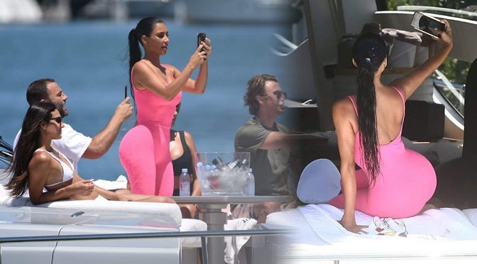 Kim Kardashian – Candids in Miami