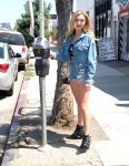 Peyton Roi List Sexy Legs