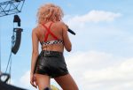 Pixie Lott Sexy On Stage In Brighton