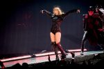 Taylor Swift Leggy On Stage In Toronto
