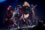 Taylor Swift Leggy On Stage In Toronto