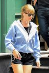 Taylor Swift Sexy Legs In Nyc