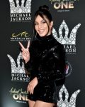 Vanessa Hudgens Sexy Legs