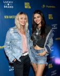 Victoria Justice Sexy Denim Shorts At City Jam In Chicago