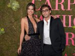 Alessandra Ambrosio Sexy Big Cleavage