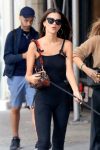 Emily Ratajkowski Sexy Body