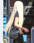 Kylie Jenner Sexy Curvy Body
