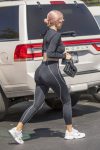 Kylie Jenner Sexy Curvy Body