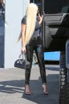 Kylie Jenner Sexy Curvy Body