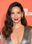 Olivia Munn Sexy Cleavage And Legs