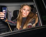 Paris Hilton Pantyless Upskirt