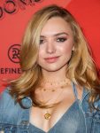 Peyton Roi List Sexy Cleavage