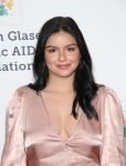 Ariel Winter Sexy Cleavage