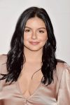Ariel Winter Sexy Cleavage