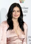 Ariel Winter Sexy Cleavage