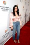 Ariel Winter Sexy Cleavage