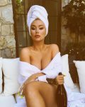 Iggy Azalea Sexy Boobs