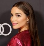 Olivia Culpo Sexy Legs