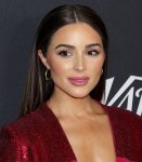 Olivia Culpo Sexy Legs