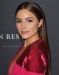 Olivia Culpo Sexy Legs