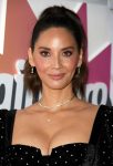 Olivia Munn Sexy Cleavage
