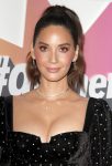 Olivia Munn Sexy Cleavage