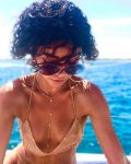 Sarah Hyland Tiny Bikini
