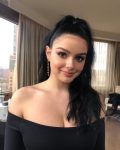 Ariel Winter Sexy