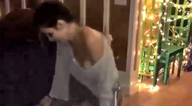 Bella Thorn – Sexy Boobs Slip Video