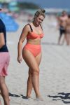 Iskra Lawrence Sexy Photoshoot At Beach