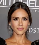 Jessica Alba Sexy Cleavage