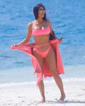 Kim Kardashian Sexy Curvy Body In Bikini