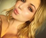 Sammi Hanratty Sexy Selfie