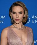Scarlett Johansson Sexy Cleavage