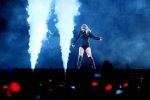 Taylor Swift Wet Performance