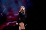Taylor Swift Wet Performance